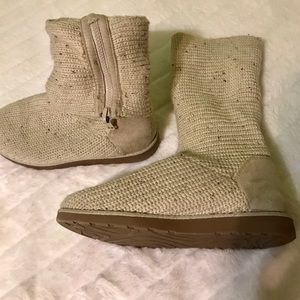 Tan wool knit boots